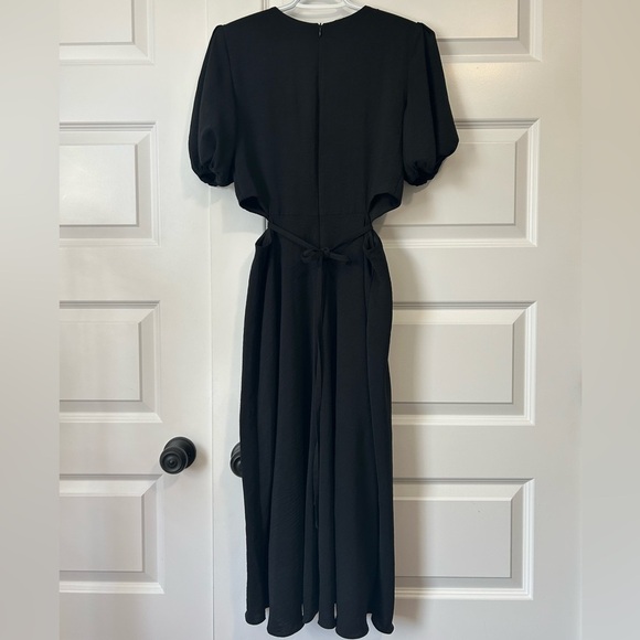 Gabby Skye Black Cut Out Puffed Sleeve Midi Dress - Picture 4 of 5